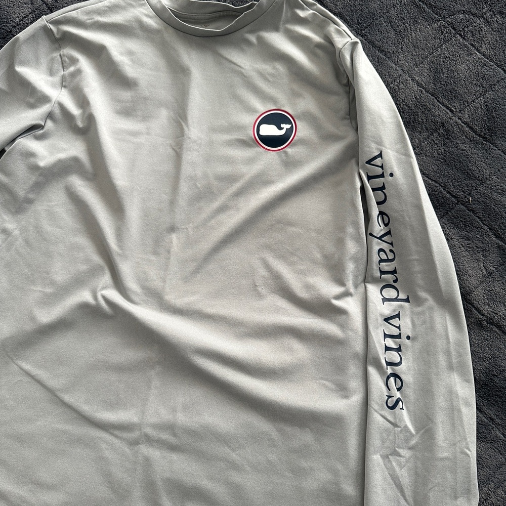 Vineyard Vines Grey Boys Large SPF Performance Long Sleeve Rash Guard 12-14 - Picture 3 of 5